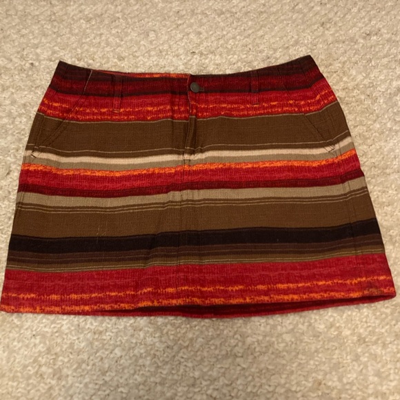 Old Navy Dresses & Skirts - Old Navy Stripe mini skirt size 2 red maroon tan brown